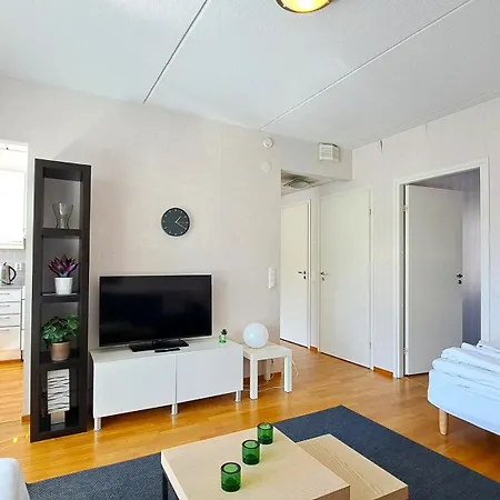 Kotimaailma - Tilava Saunallinen Kaksio - Verstaankatu Lägenhet *