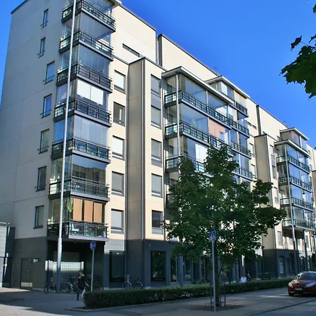 Kotimaailma - Tilava Saunallinen Kaksio - Verstaankatu Lägenhet