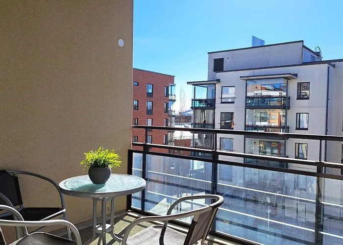 Kotimaailma - Tilava Saunallinen Kaksio - Verstaankatu Διαμέρισμα